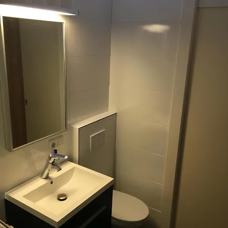 Aan De Zuid-willemsvaart Den Bosch Ден Бош